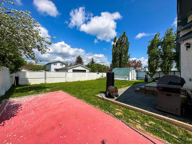 4021 55 Ave, House detached with 4 bedrooms, 3 bathrooms and 2 parking in Whitecourt AB | Image 18
