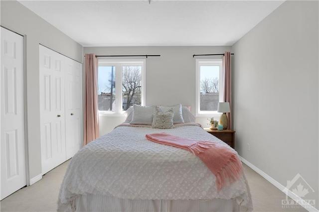 367 Levis Avenue, Townhouse with 3 bedrooms, 2 bathrooms and 2 parking in Ottawa ON | Image 13