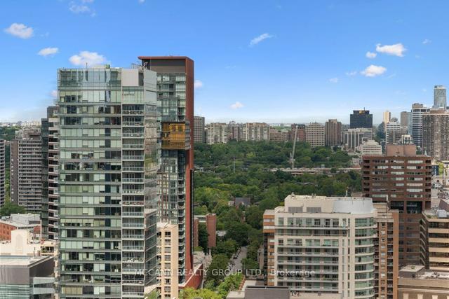 2703 - 35 Balmuto St, Condo with 1 bedrooms, 1 bathrooms and 1 parking in Toronto ON | Image 5
