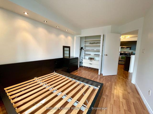 2206 - 25 Grenville St, Condo with 1 bedrooms, 1 bathrooms and 1 parking in Toronto ON | Image 16