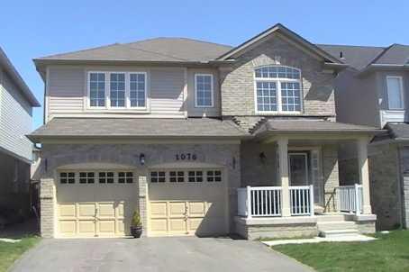 1076 Easterbrook Cres, House detached with 4 bedrooms, 3 bathrooms and 4 parking in Milton ON | Image 1
