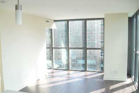 802 - 110 Charles St, Condo with 2 bedrooms, 1 bathrooms and null parking in Toronto ON | Image 2