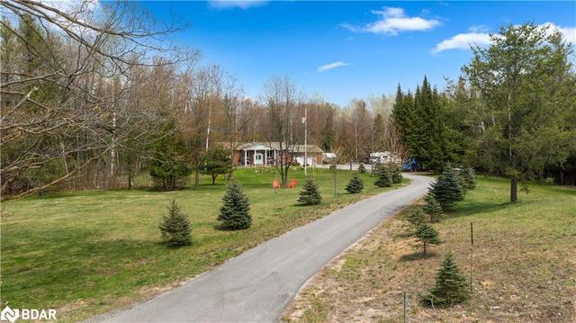 3413 3/4 Sunnidale Sideroad, House detached with 5 bedrooms, 3 bathrooms and 12 parking in Clearview ON | Image 37