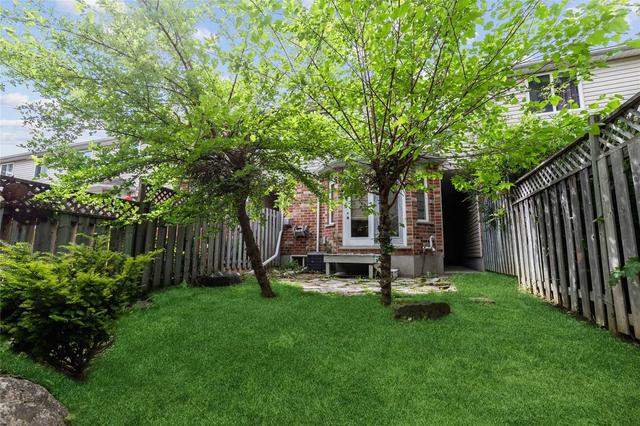 79 Terraview Cres, House attached with 3 bedrooms, 4 bathrooms and 3 parking in Guelph ON | Image 25