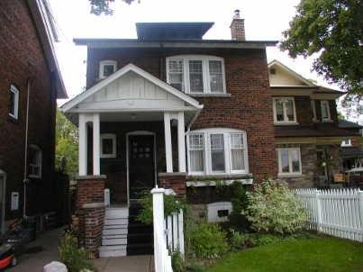 49 Yonge Blvd, House detached with 3 bedrooms, 2 bathrooms and 3 parking in Toronto ON | Image 1