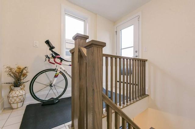 Th17 - 7 Oakburn Cres, Townhouse with 3 bedrooms, 3 bathrooms and 2 parking in Toronto ON | Image 27