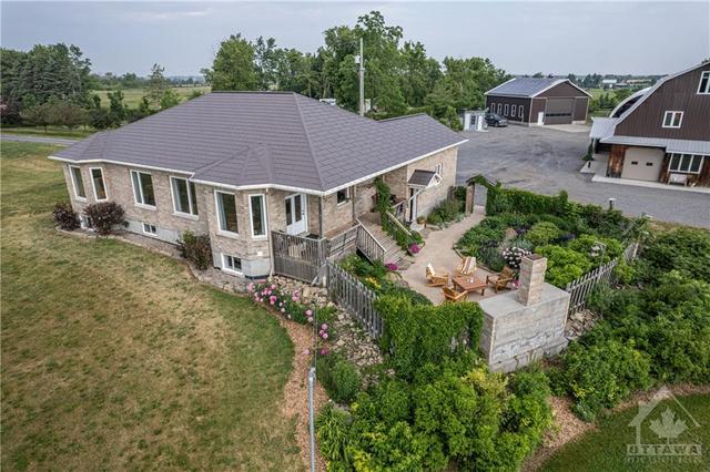 2147 Jennings Road, House detached with 4 bedrooms, 3 bathrooms and 26 parking in North Dundas ON | Image 12