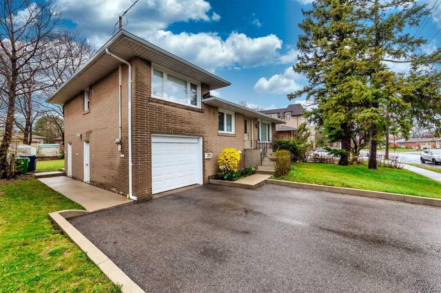 904 Willowdale Ave, House detached with 3 bedrooms, 4 bathrooms and 3 parking in Toronto ON | Image 12