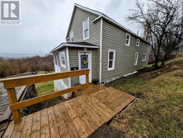 13 East Avenue, House detached with 5 bedrooms, 2 bathrooms and null parking in Corner Brook NL | Image 18