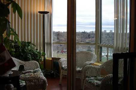 1104 - 3 Hickory Tree Rd, Condo with 2 bedrooms, 2 bathrooms and 1 parking in Toronto ON | Image 4