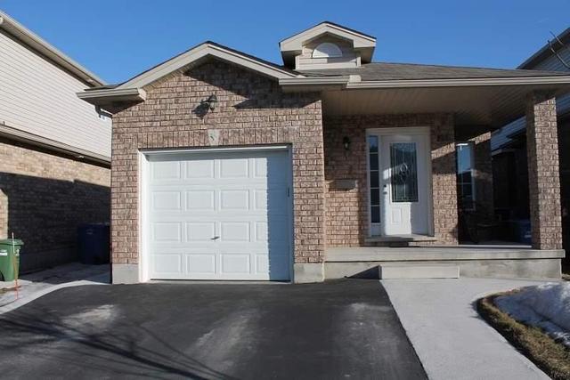 120 Clough Cres, House detached with 3 bedrooms, 2 bathrooms and 2 parking in Guelph ON | Image 1