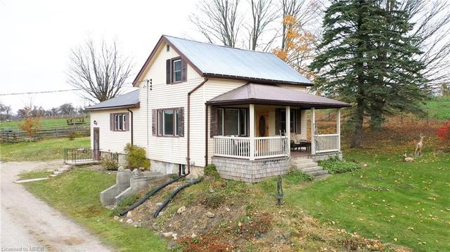 422185 Concession 6 Ndr Road, House detached with 3 bedrooms, 1 bathrooms and 25 parking in West Grey ON | Image 1