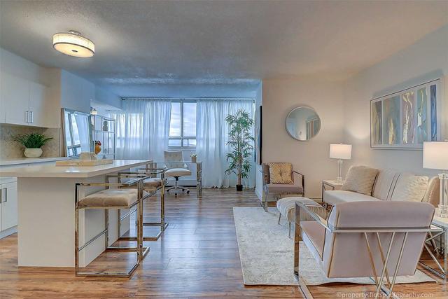 906 - 5580 Sheppard Ave E, Condo with 2 bedrooms, 1 bathrooms and 1 parking in Toronto ON | Card Image
