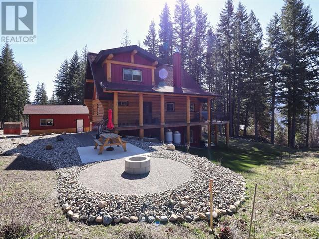 2589 Airstrip Road, House detached with 3 bedrooms, 3 bathrooms and 2 parking in Columbia Shuswap F BC | Image 10