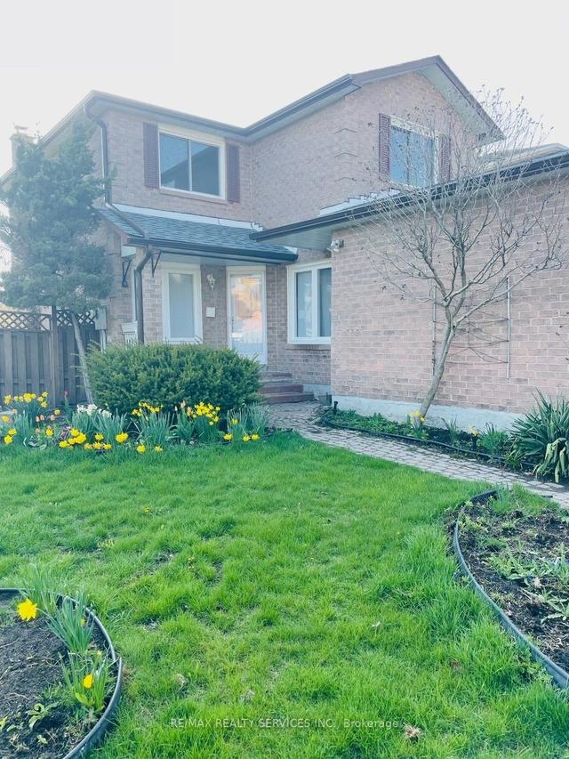 338 Kingsbridge Garden Circ, House detached with 3 bedrooms, 3 bathrooms and 6 parking in Mississauga ON | Image 1