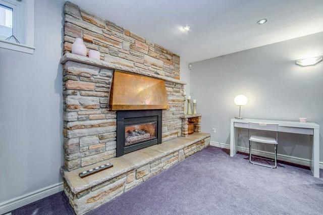128 Elvaston Dr, House detached with 3 bedrooms, 3 bathrooms and 6 parking in Toronto ON | Image 14