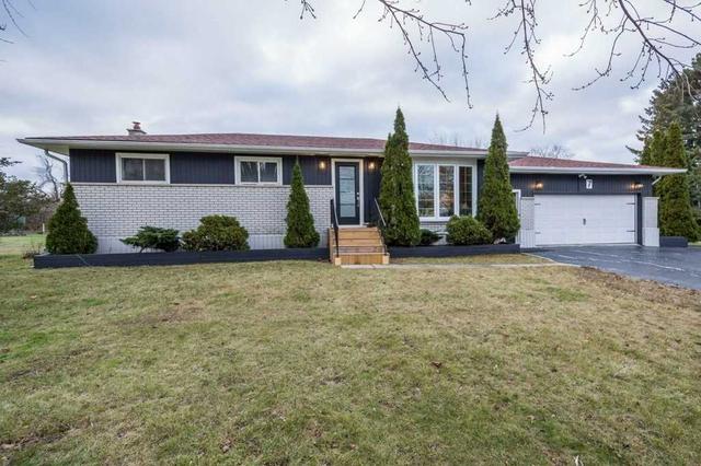 7 Ross Ave, House detached with 3 bedrooms, 1 bathrooms and 7 parking in Quinte West ON | Image 1