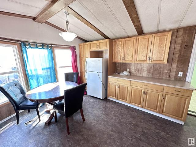 69 - 9501 104 Av, Home with 3 bedrooms, 1 bathrooms and 2 parking in Westlock AB | Image 5