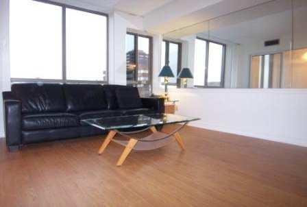 1204 - 40 Scollard St, Condo with 1 bedrooms, 1 bathrooms and 1 parking in Toronto ON | Image 2