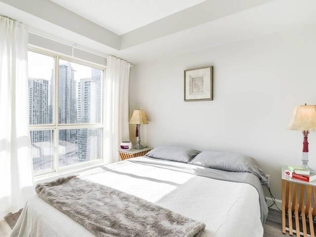 2520 - 25 The Esplanade St, Condo with 1 bedrooms, 1 bathrooms and 0 parking in Toronto ON | Image 13