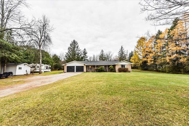 2216 Olde Base Line Rd, House detached with 3 bedrooms, 2 bathrooms and 17 parking in Caledon ON | Image 10