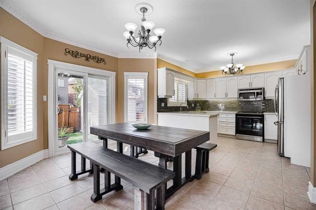 7418 Glamorgan Way, House detached with 4 bedrooms, 4 bathrooms and 6 parking in Mississauga ON | Image 6