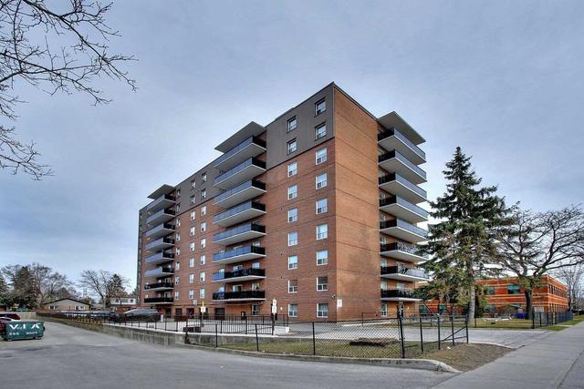 901 - 855 Kennedy Rd, Condo with 3 bedrooms, 2 bathrooms and 2 parking in Toronto ON | Image 1