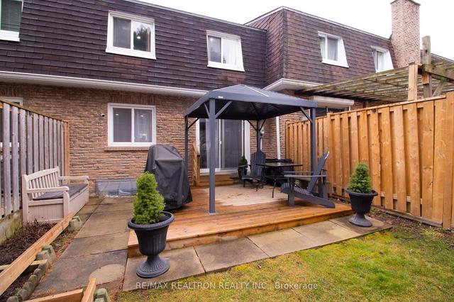24 - 50 Dundalk Dr, Townhouse with 3 bedrooms, 3 bathrooms and 2 parking in Toronto ON | Image 8