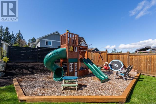 6923 Burr Dr, House detached with 6 bedrooms, 3 bathrooms and 4 parking in Sooke BC | Image 31
