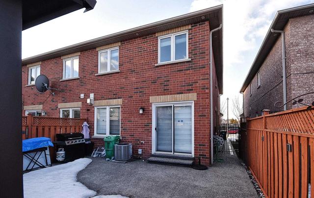 7214 Gagliano Dr, House semidetached with 3 bedrooms, 4 bathrooms and 4 parking in Mississauga ON | Image 19