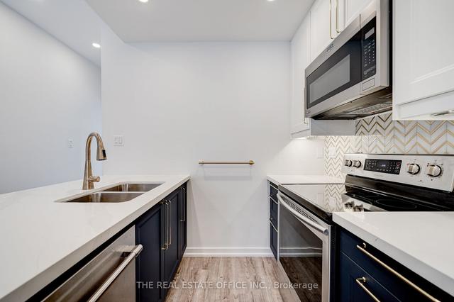th2 - 11 Niagara St, Townhouse with 3 bedrooms, 2 bathrooms and 1 parking in Toronto ON | Image 6