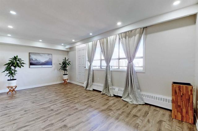 1105 - 180 Markham Rd, Condo with 3 bedrooms, 2 bathrooms and 1 parking in Toronto ON | Image 33