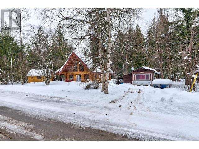1876 Shaver Road, House detached with 4 bedrooms, 3 bathrooms and null parking in Columbia Shuswap B BC | Image 39