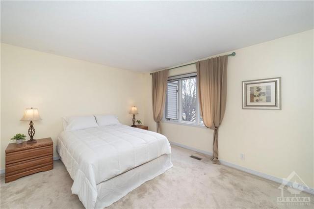 3185 Uplands Drive, Townhouse with 3 bedrooms, 3 bathrooms and 3 parking in Ottawa ON | Image 18