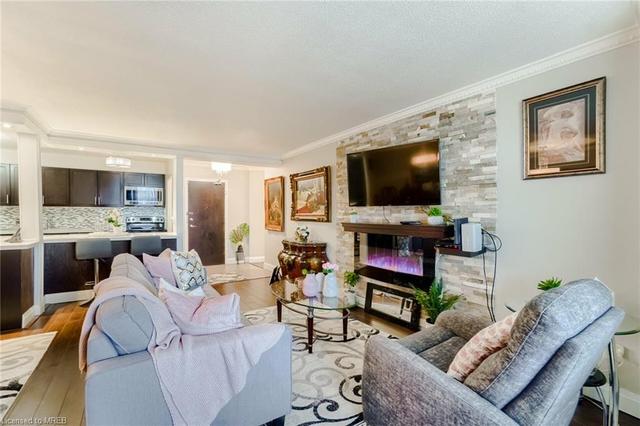 716 The West Mall, House attached with 1 bedrooms, 1 bathrooms and 1 parking in Toronto ON | Image 11