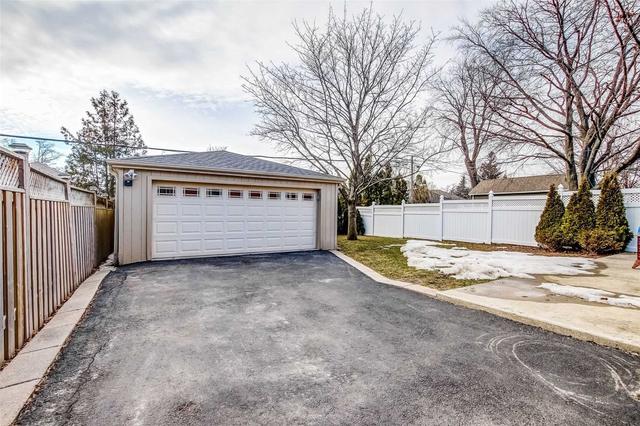 94 Silverhill Dr, House detached with 3 bedrooms, 3 bathrooms and 8 parking in Toronto ON | Image 30