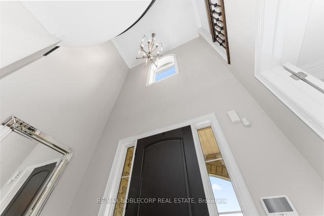 65 Torgan Tr, House detached with 4 bedrooms, 4 bathrooms and 7 parking in Vaughan ON | Image 13