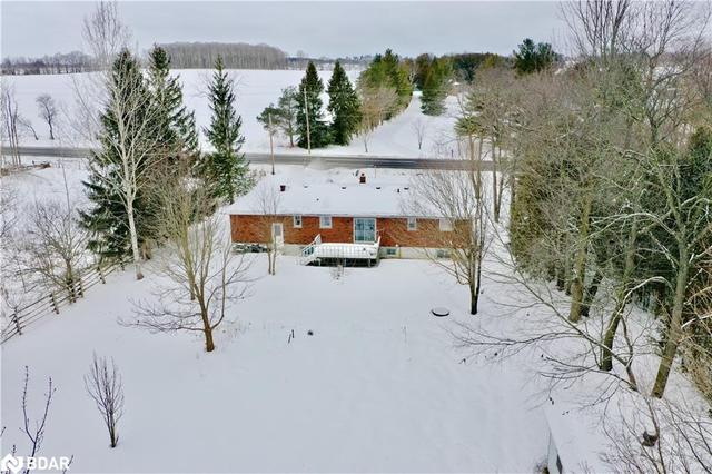 7941 10 Sideroad Sideroad, House detached with 3 bedrooms, 2 bathrooms and null parking in Innisfil ON | Image 32