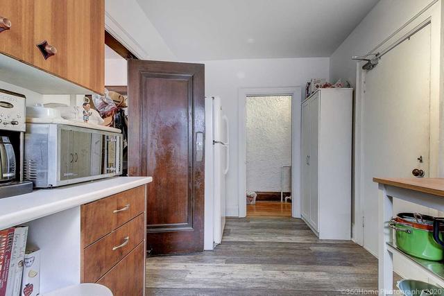 18-20 Austin Terr, House detached with 8 bedrooms, 4 bathrooms and 4 parking in Toronto ON | Image 10