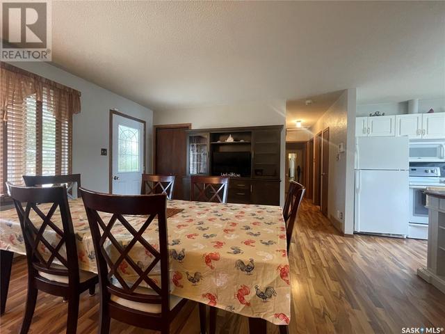 107 Griffin Street, House detached with 5 bedrooms, 2 bathrooms and null parking in Maple Creek SK | Image 19