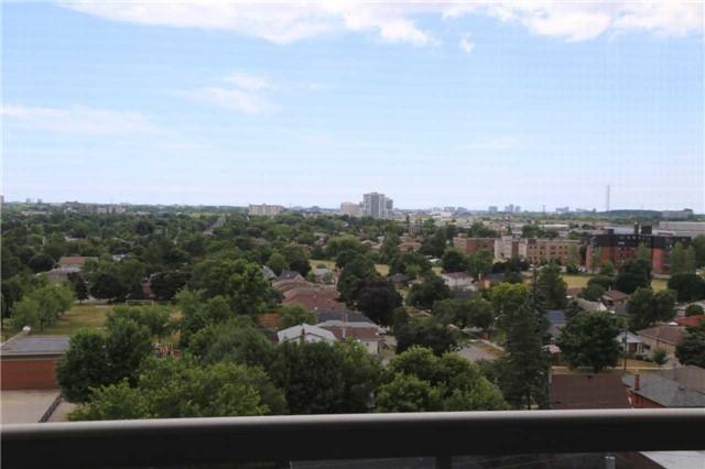 1002 - 8 Mondeo Dr, Condo with 2 bedrooms, 2 bathrooms and 2 parking in Toronto ON | Image 9