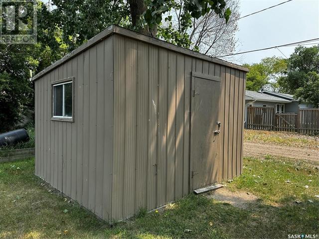 106 2nd Avenue E, House detached with 4 bedrooms, 2 bathrooms and null parking in Lampman SK | Image 42