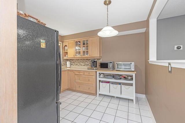 80a Corby Cres, House attached with 3 bedrooms, 3 bathrooms and 3 parking in Brampton ON | Image 5