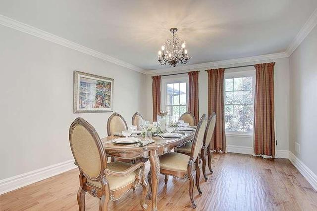 29 Rae Cres, House detached with 4 bedrooms, 5 bathrooms and 6 parking in Markham ON | Image 4