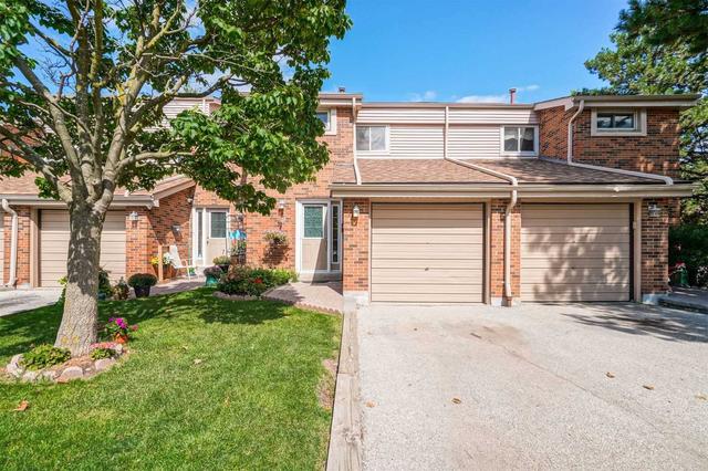 2 - 2755 Windwood Dr, Townhouse with 3 bedrooms, 2 bathrooms and 2 parking in Mississauga ON | Image 13