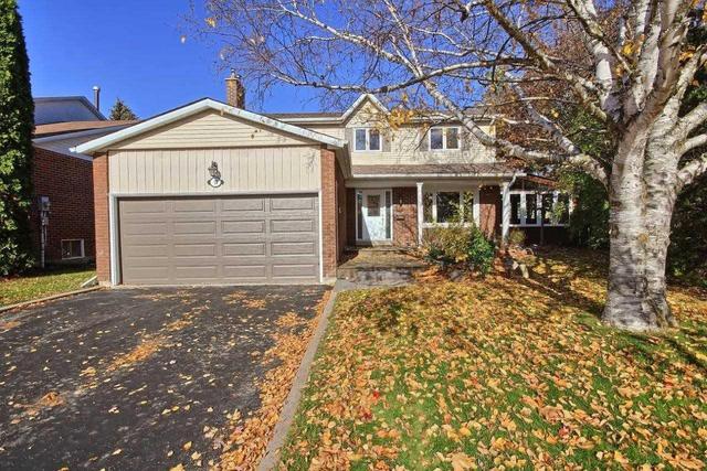14 Eastman Cres, House detached with 3 bedrooms, 3 bathrooms and 4 parking in Newmarket ON | Image 1