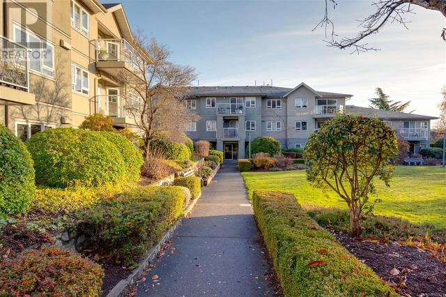 307 - 951 Topaz Ave, Condo with 2 bedrooms, 2 bathrooms and 1 parking in Victoria BC | Image 28