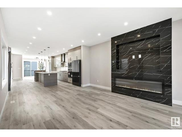 10507 63 Av Nw, House detached with 5 bedrooms, 3 bathrooms and 4 parking in Edmonton AB | Image 7