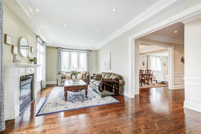 70 Roxaline St, House detached with 5 bedrooms, 5 bathrooms and 6 parking in Toronto ON | Image 3