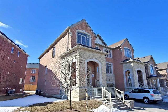 8 Earl Goodyear Rd, House semidetached with 3 bedrooms, 3 bathrooms and 3 parking in Markham ON | Image 12